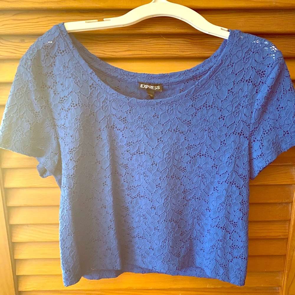 Tops and crop tops